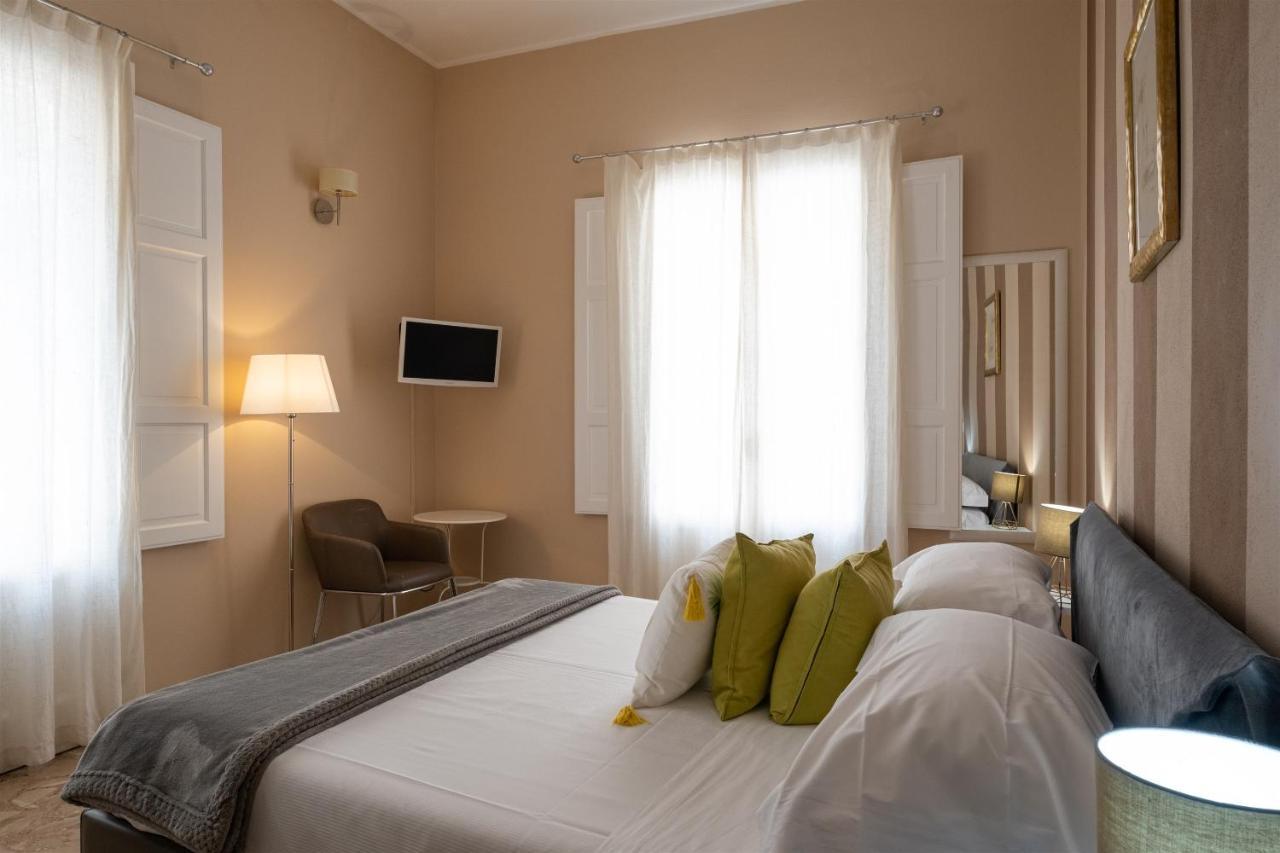 Standard Double Room,1377101042:JPEG