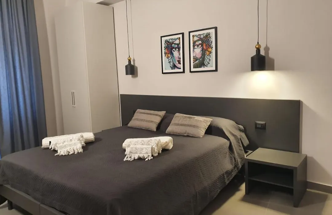 Charme Rooms Siracusa-1