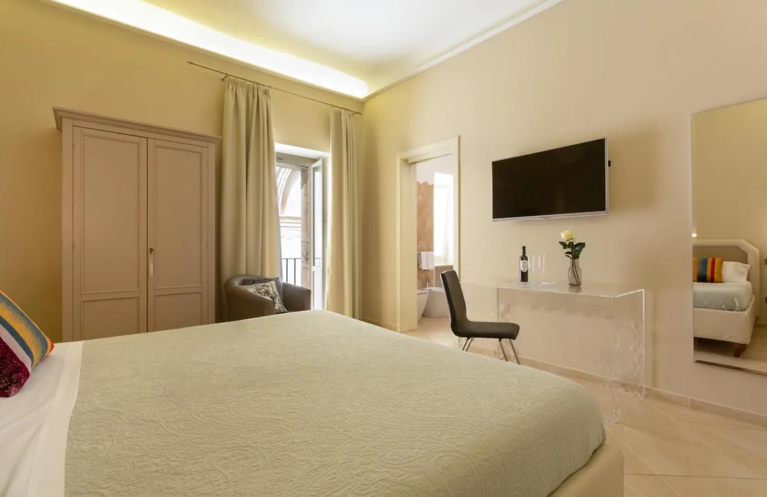 Maecò Ortigia B&B-1