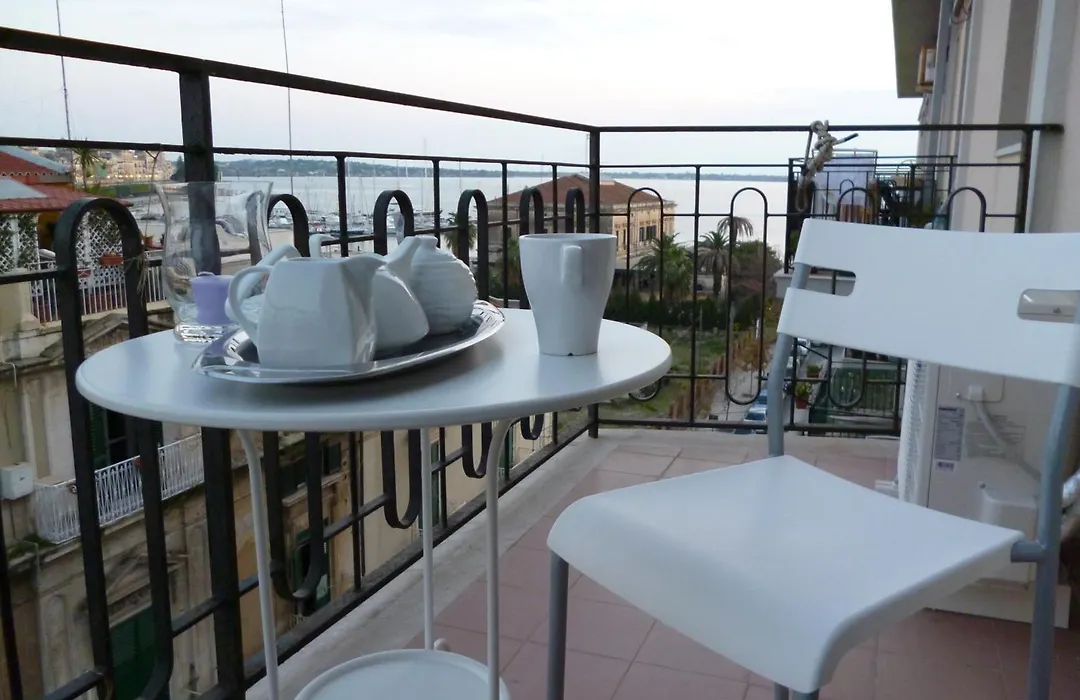 B&B Le Grand Bleu Siracusa - One Hundred Steps From Ortigia -Sea View --1