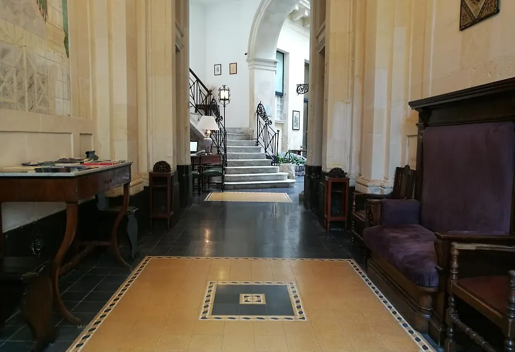 Palazzo Giaracà-1