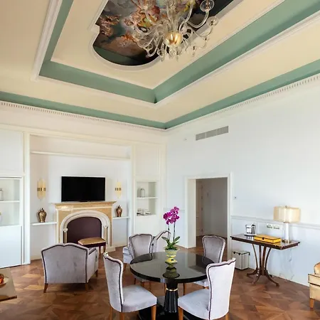 Grand Hotel Des Etrangers- The Leading Hotels Of The World-3