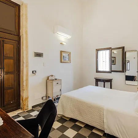 Lakkios Charming Suites And Rooms-2