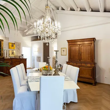 La Maison-3